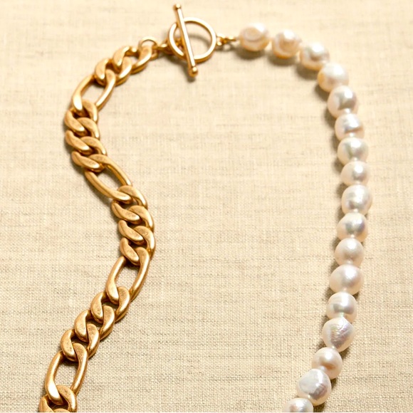 ✨❤️✨❤️NWT BANANA REPUBLIC CHAIN PEARL NECKLACE - Picture 3 of 3